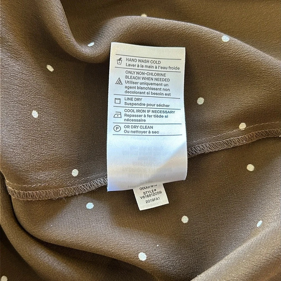 Vince  Satin Dot Print Popover Button Up Woodbine Blouse - Picture 9 of 10